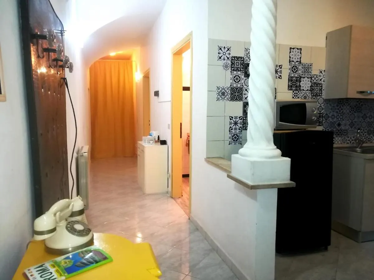 I Colori Di Nini Vacanza A Trastevere Rome Apartment